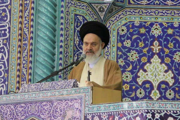 امام جمعه قم:سیاست راهبردی نظام ارتباط با همسایگان است امام جمعه قم:سیاست راهبردی نظام ارتباط با همسایگان است