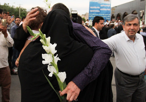 آزادی ۵۰ زندانی در قم به مناسبت روز پدر آزادی ۵۰ زندانی در قم به مناسبت روز پدر