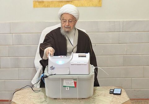 لازمه حل مشکلات حضور پرشور در انتخابات است لازمه حل مشکلات حضور پرشور در انتخابات است