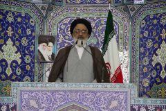 امام جمعه قم: امروز حجاب خط مقدم جبهه فرهنگی محسوب می‌شود