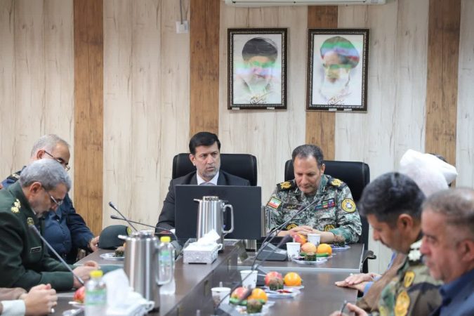استاندار قم: اقتدار نظام جمهوری اسلامی مرهون فداکاری نیروهای نظامی است استاندار قم: اقتدار نظام جمهوری اسلامی مرهون فداکاری نیروهای نظامی است