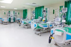 معاون استاندار قم: با واحدهای درمانی متخلف برخورد جدی می‌شود