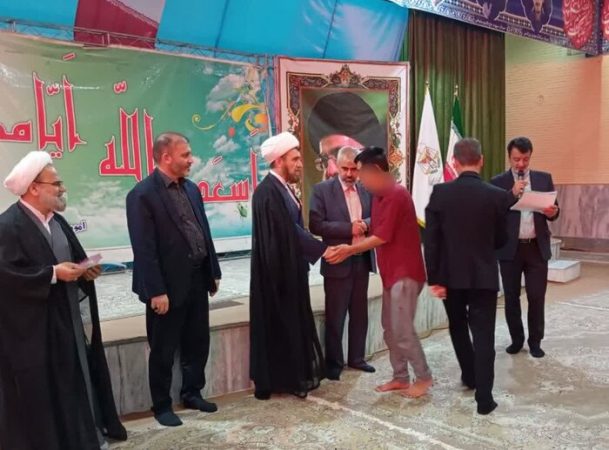 آزادی ۷۵ زندانی در قم به مناسبت آغاز دهه کرامت آزادی ۷۵ زندانی در قم به مناسبت آغاز دهه کرامت