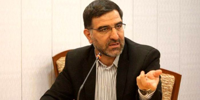 روز به روز نقش شوراها کمرنگ تر میشود روز به روز نقش شوراها کمرنگ تر میشود