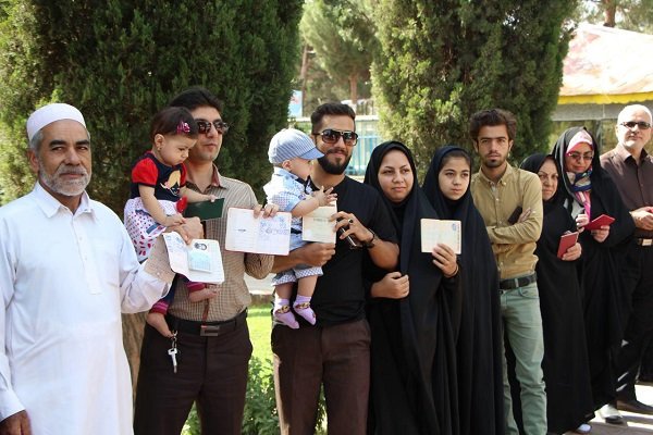 خطه کریمه اهل بیت(س) به صف شد/ایران قوی با حضور پرشور در انتخابات خطه کریمه اهل بیت(س) به صف شد/ایران قوی با حضور پرشور در انتخابات