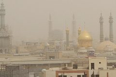 گرمای ۴۰ درجه و گرد و غبار در راه قم