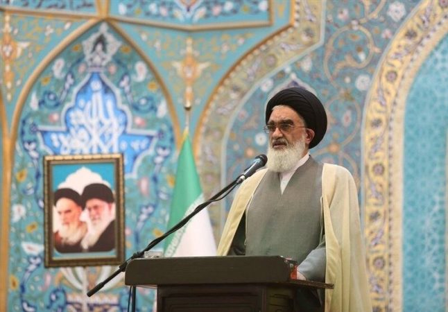 امام جمعه قم: تلاش رییس جمهور نزدیک شدن به دولت وفاق ملی است امام جمعه قم: تلاش رییس جمهور نزدیک شدن به دولت وفاق ملی است