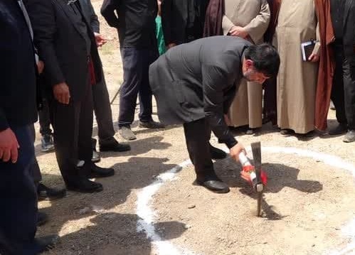 کلنگ بزرگترین مدرسه کشور در قم به زمین زده شد کلنگ بزرگترین مدرسه کشور در قم به زمین زده شد