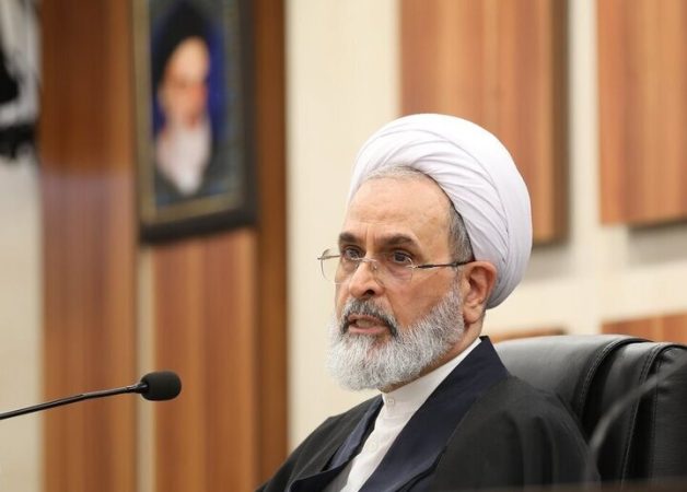مدیر حوزههای علمیه کشور:منزلت روحانیت ریشه در میان مردم دارد مدیر حوزههای علمیه کشور:منزلت روحانیت ریشه در میان مردم دارد