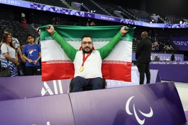 تولیت آستان مقدس حضرت معصومه(س) قهرمانی روح الله رستمی را تبریک گفت