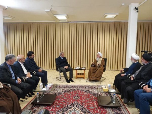 تاکید آیت الله جوادی آملی بر فقر زدایی در کشور تاکید آیت الله جوادی آملی بر فقر زدایی در کشور