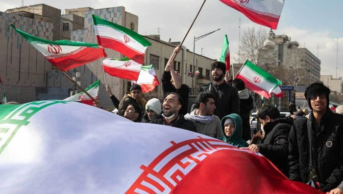 جامعه مدرسین: شرکت پرشور در راهپیمایی ۲۲ بهمن بر عظمت ایران میافزاید جامعه مدرسین: شرکت پرشور در راهپیمایی ۲۲ بهمن بر عظمت ایران میافزاید