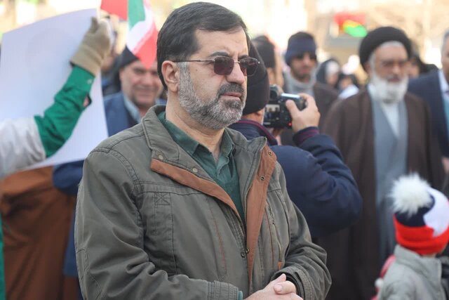 استاندار قم از حضور حماسی مردم در راهپیمایی یوم الله ۲۲ بهمن تشکر کرد استاندار قم از حضور حماسی مردم در راهپیمایی یوم الله ۲۲ بهمن تشکر کرد