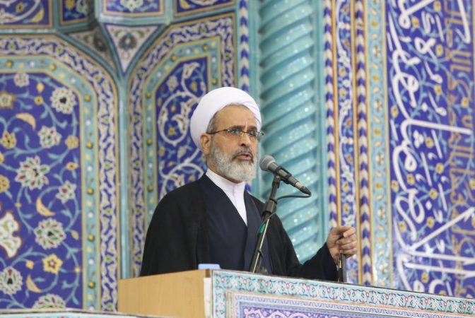 امام جمعه قم: بی رحمی و نسل کشی عناصر ذاتی هویت مستکبران آمریکایی است امام جمعه قم: بی رحمی و نسل کشی عناصر ذاتی هویت مستکبران آمریکایی است