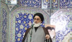 امام جمعه قم: دشمن با اهانت به مرجعیت به دنبال تضعیف ارکان دینی و انقلابی است