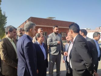 بازدید معاون وزیر بهداشت از طرح‌های توسعه بهداشتی و درمانی قم