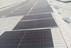 بهره‌برداری از نخستین نیروگاه خورشیدی سازمان زندان‌ها در قم با حمایت استانداری